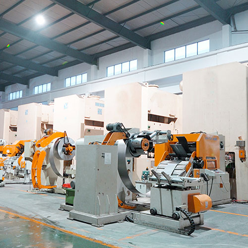 汽車裝飾條沖壓自動化