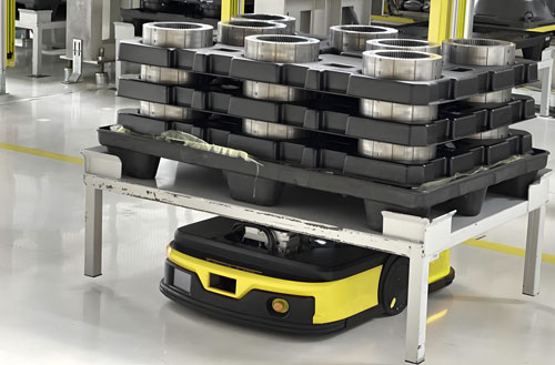 還在用人力搬運(yùn)模具